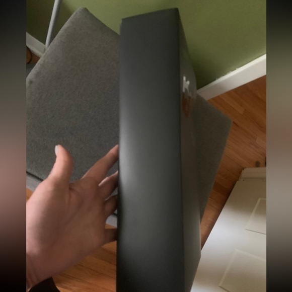 Mattel Wonder Woman Barbie Gold Label - Picture 4 of 7